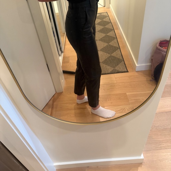 Black leather pants - Picture 2 of 3